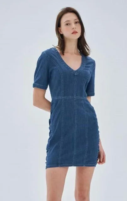 Betty Denim Short Sleeve Ruched Side Mini Dress- Medium Wash Fashionable Button-Front Mini Dress Betty Denim Short Sleeve Ruched Side Mini Dress- Medium Wash Fashionable Button-Front Mini Dress