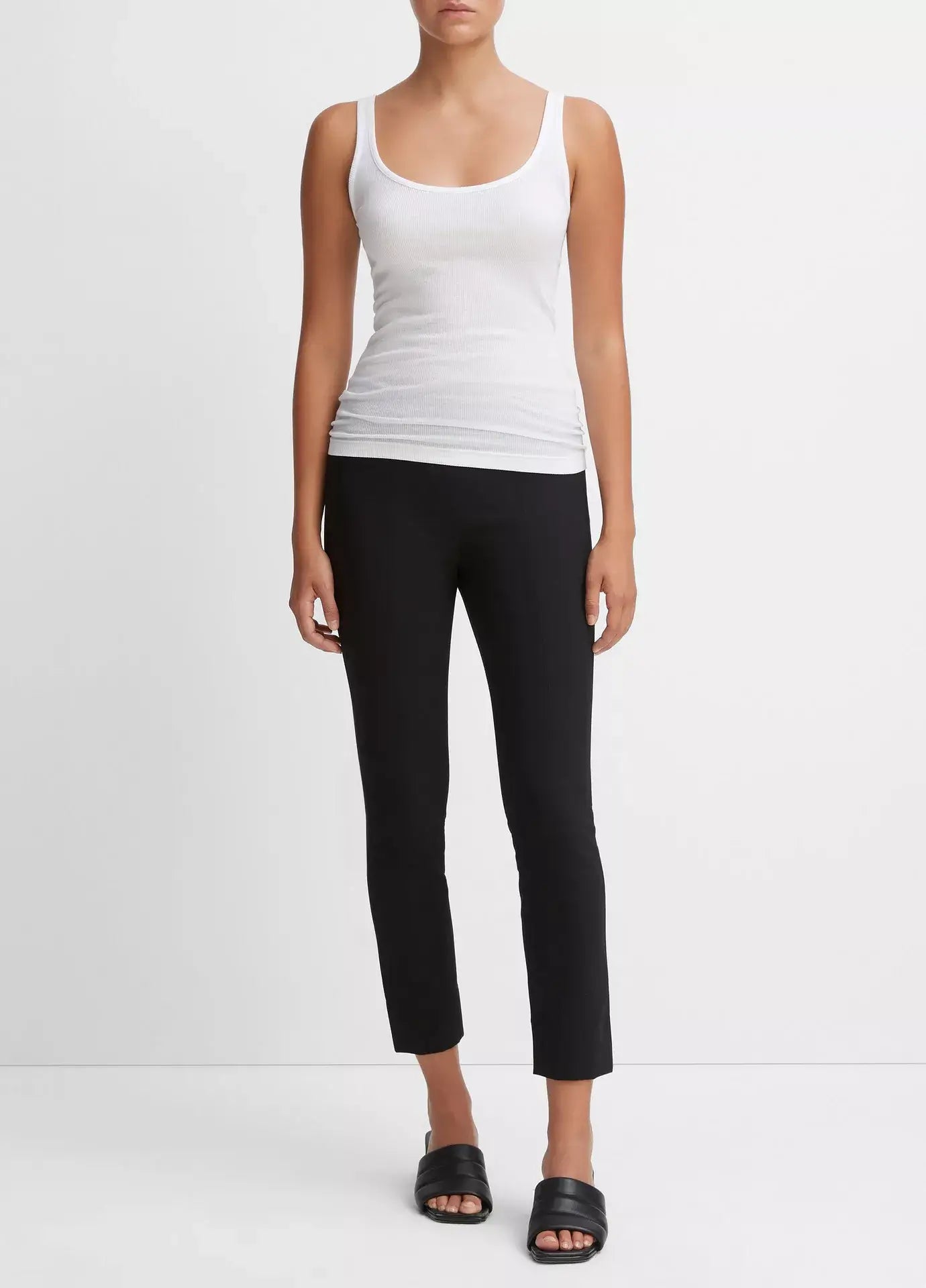 Stitch Front Seam Legging Fashionable Embroidered Detail Leggings