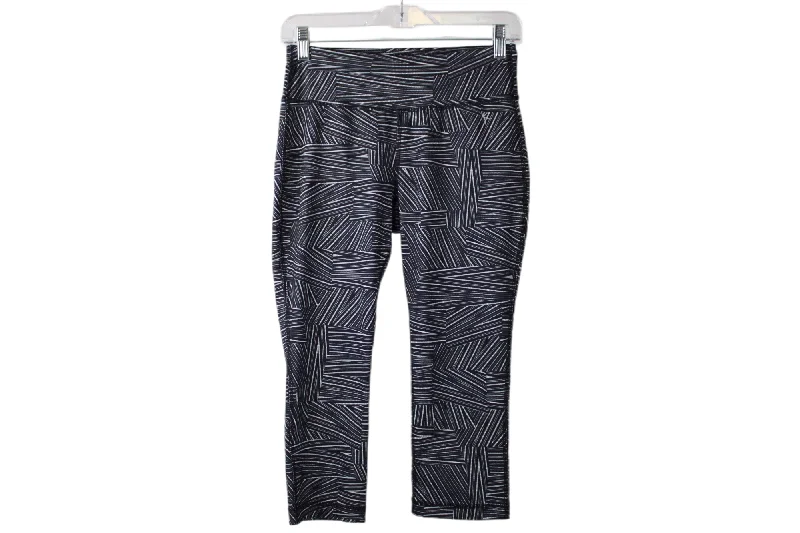 Danskin Now Black Capri Legging | XS Trendy Colorblock Print Leggings