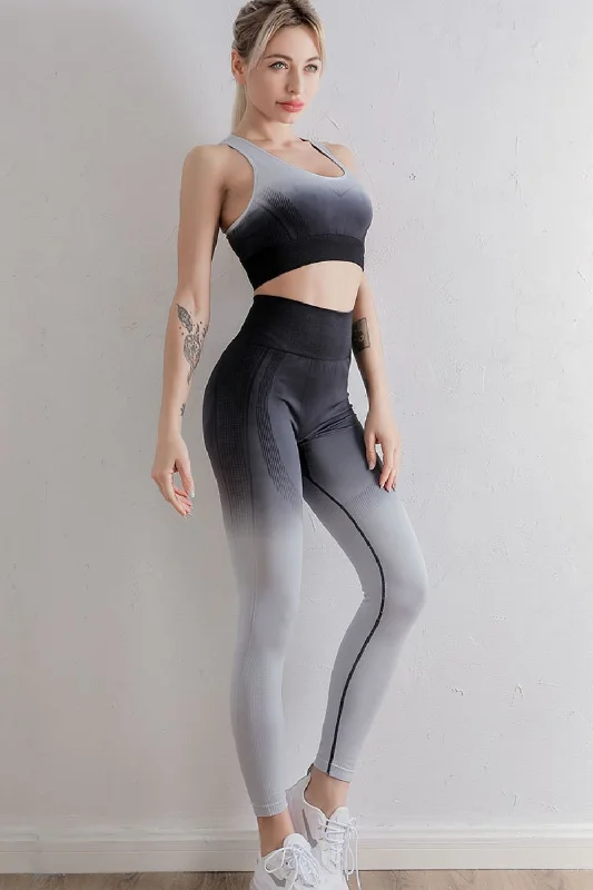 Gradient Sports Bra and Leggings Set Comfortable Capri-Length Leggings