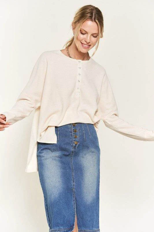 Button down side slit pullover knit top Tapered Sleeve Pullover