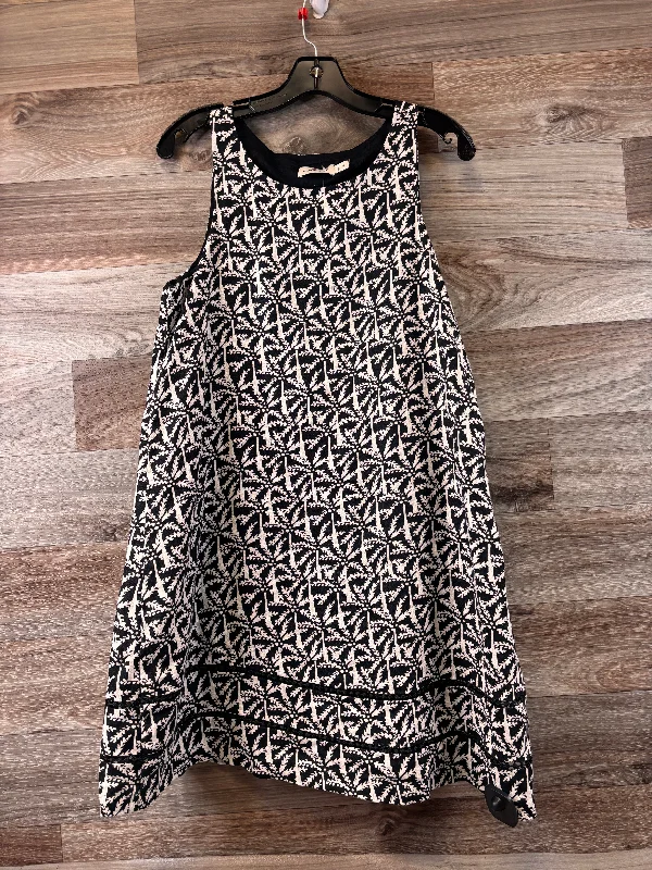 Black & White Dress Casual Midi Vineyard Vines, Size M Stylish Midi Dress with Cuffs Black & White Dress Casual Midi Vineyard Vines, Size M Stylish Midi Dress with Cuffs